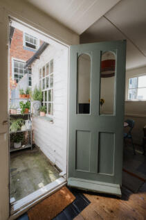 CROFT-CROFTROAD-HASTINGS-INTERIOR-HR-16