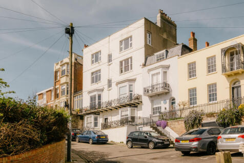 Croft-Hastings-ExmouthPlace-Exterior