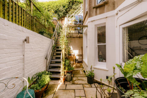 Croft-Hastings-ExmouthPlace-Garden-3