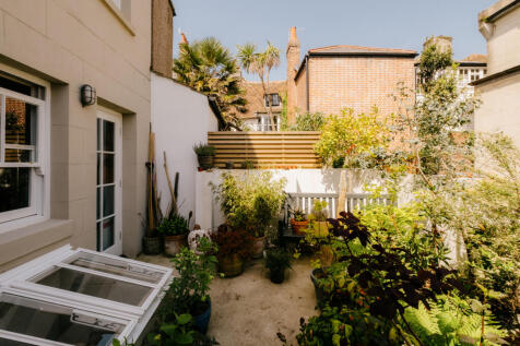 Croft-StLeonards-SwanAvenue-Garden-5