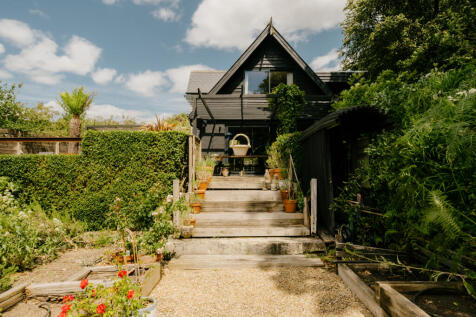 Croft-Hastings-TilekilnLane-Exterior-16