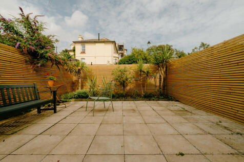 Croft-StLeonards-StainsbyStreet-Garden-2