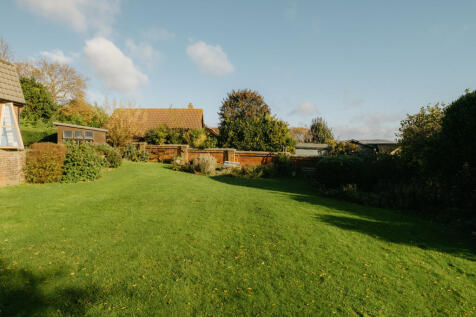 Croft-Hastings-Amherst-Gardens-Exterior-3