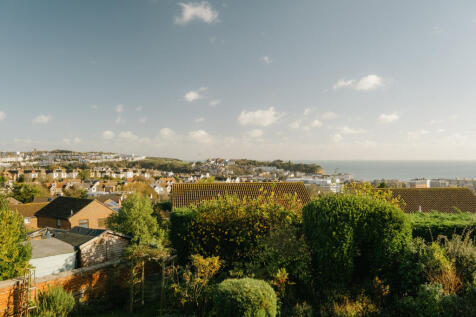 Croft-Hastings-Amherst-Gardens-Exterior-21