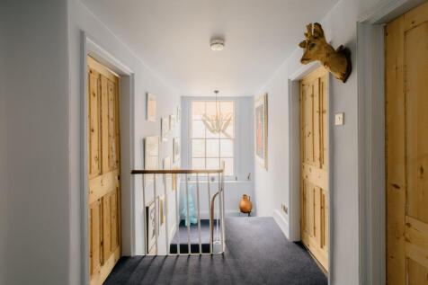 Croft-Hastings-WestHillCottage-Interior-11