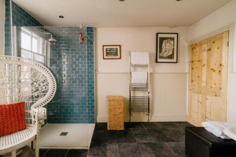 Croft-Hastings-WestHillCottage-Interior-3