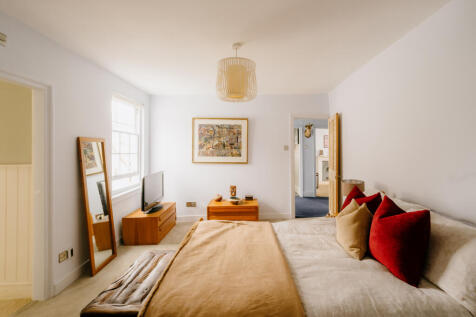 Croft-Hastings-WestHillCottage-Interior-35