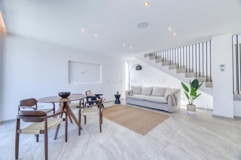 ONE_STOP_SANTA_PONSAI_20621