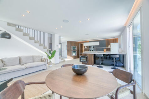 ONE_STOP_SANTA_PONSAI_20628