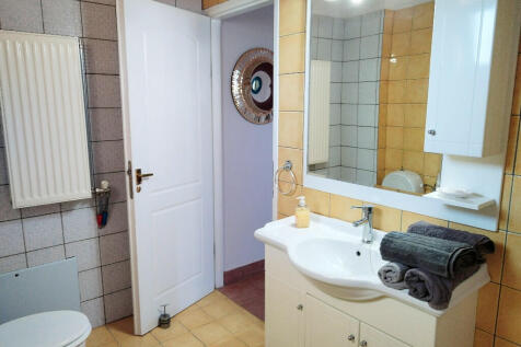 Bathroom1