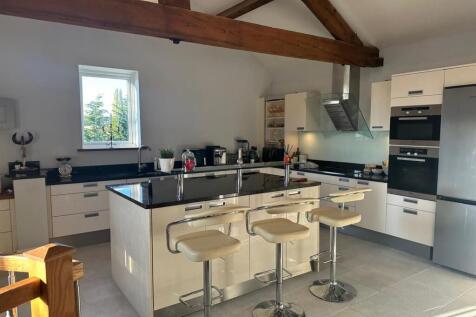 PHOTO-2025-10-29-14-50-37 3.jpg