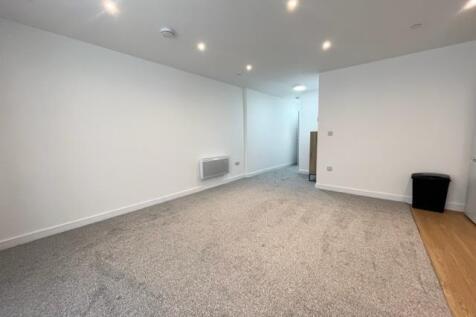 living room 10.jpg