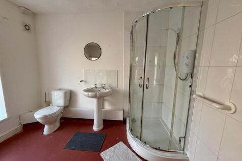 BATHROOM (3).jpg