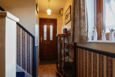 HALLWAY (2).jpg