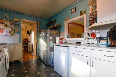 KITCHEN (3).jpg