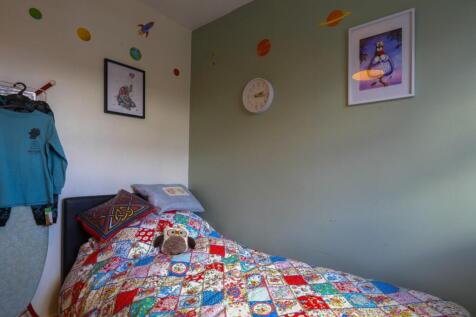 BEDROOM THREE (3).jpg