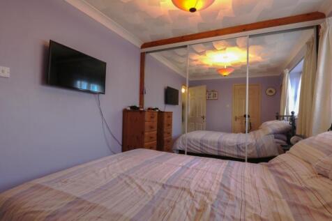 BEDROOM ONE (4).jpg