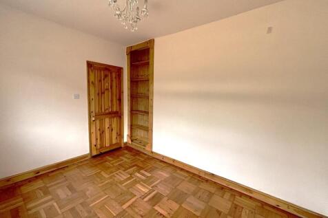 BEDROOM TWO (1)