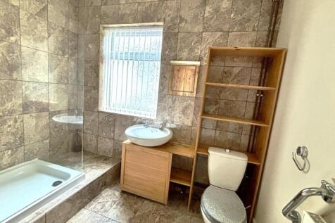 BATHROOM (1)