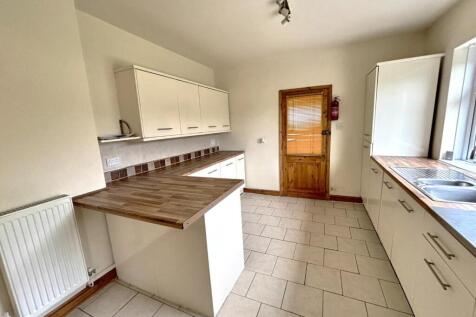 KITCHEN (2)