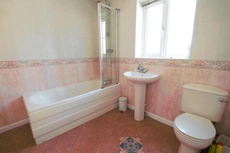 main bathroom.jpg