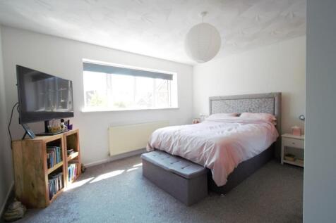main bedroom.jpg