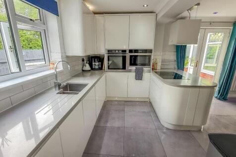 Denbigh Close 30-18.jpg