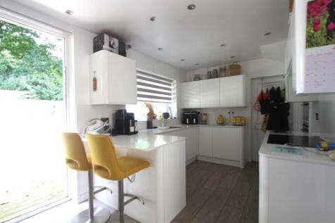 Kitchen 1.JPG