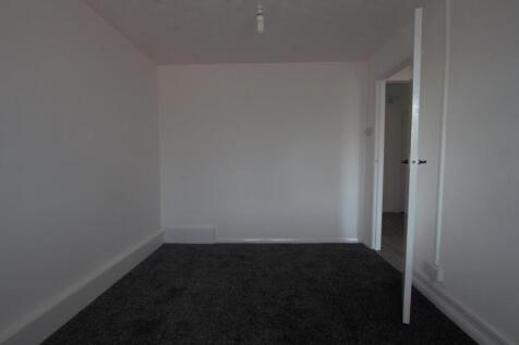 Bevan Rise Bedroom 1.jpg