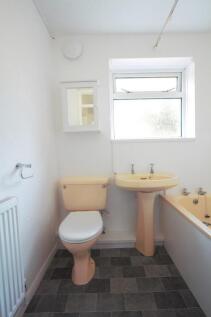 Bevan Rise Bathroom.jpg