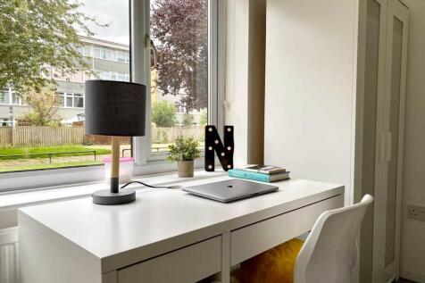 Desk &amp; Chair