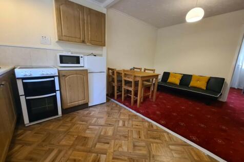 Kitchen &amp; Dining