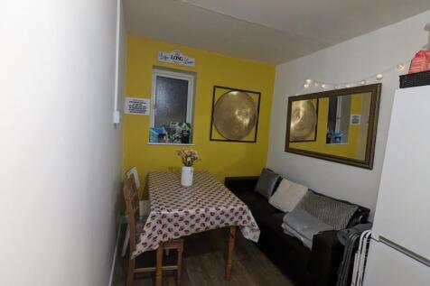 Dining/Lounge
