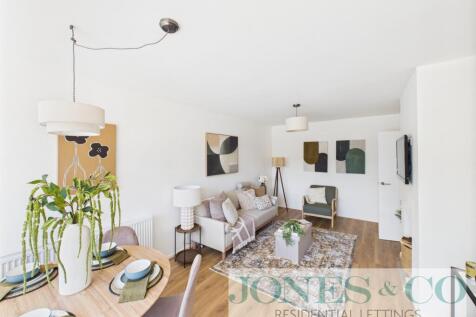 Living Room / Diner