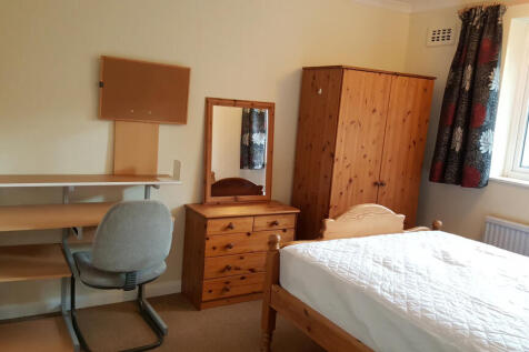 38817_555446_Bedroom