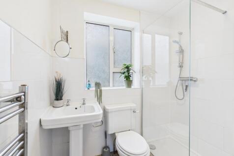 Bathroom &amp; Toilet