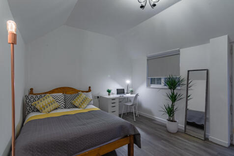 Bedroom 8 Annex