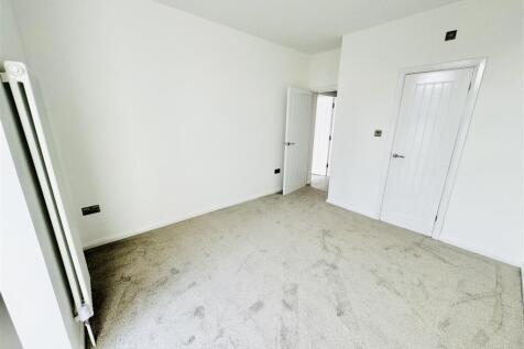 bedroom..jpg
