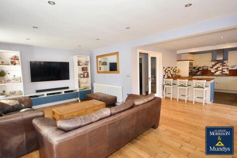 Lounge-Kitchen