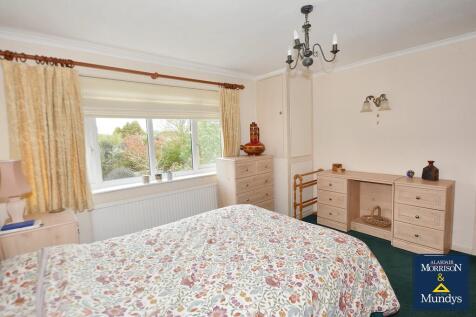 Bedroom 2 (2)
