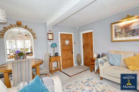 Family Room (3)