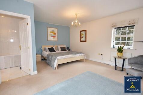 Bedroom 1(2)