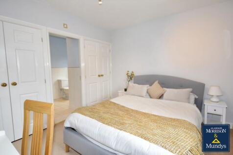 Bedroom 2 (2)