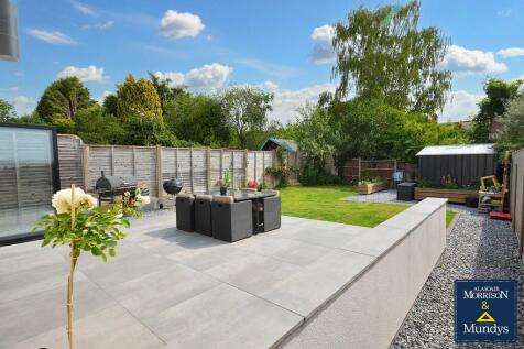 Rear Landscaped G...