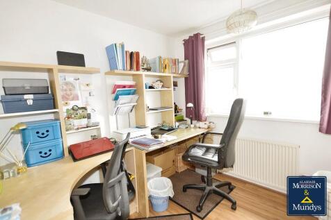 Bedroom 4- Office
