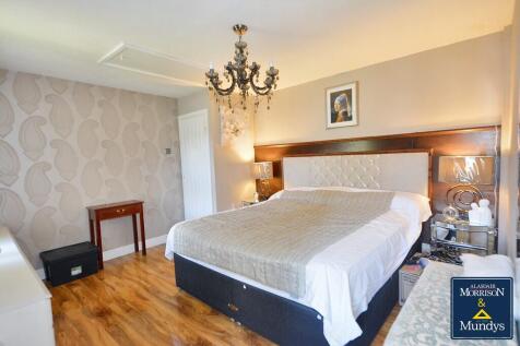 Master Bedroom(2)