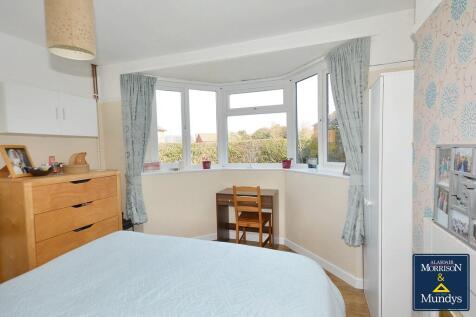 Dining Room - Bed...