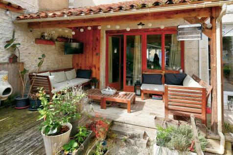 Covered terrace