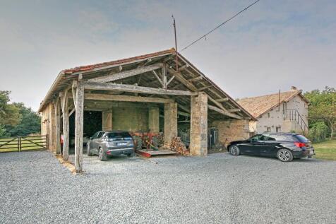 Barn/hangar