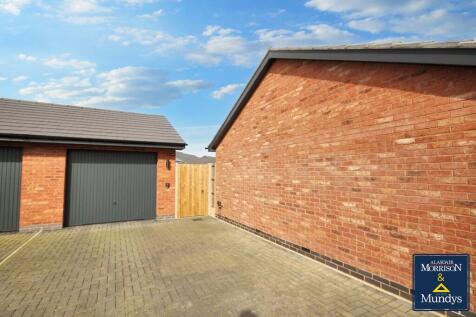 Garage &amp; Park...